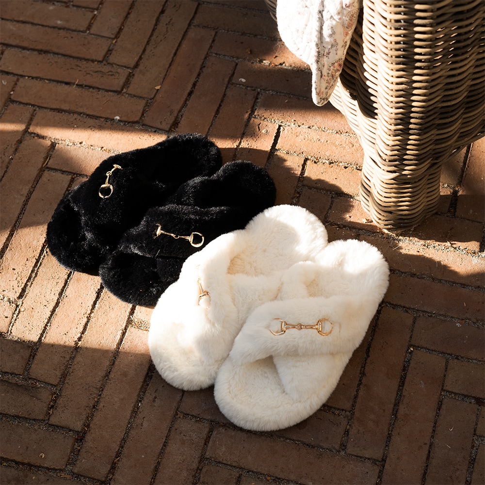 Slippers Fur CRW®