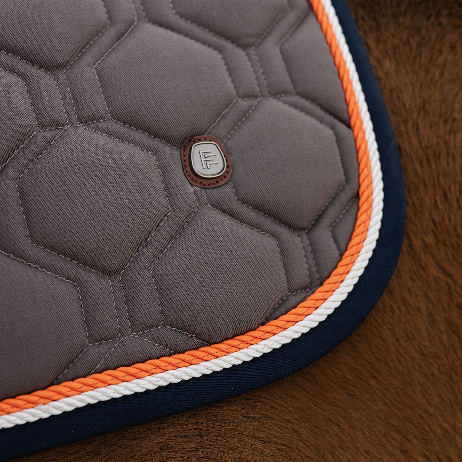 Veelzijdigheidszadeldek Ariel Fairfield®